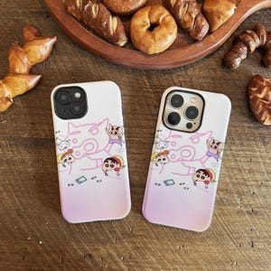 クレヨンしんちゃん iPhone 16 Pro Max iPhone 15、iPhone 14 Pro Max iPhone 13 ケース、iPhone 12 11 Xr 保護カバーデザイン用電話ケース
