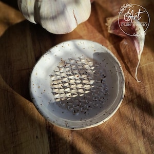 Handmade Ceramic Garlic Grater – White Rustic Finish
