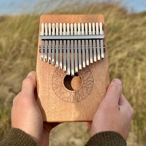 HOKEMA カリンバ B17 ホケマ Amazon | Hokema Kalimba B17 ハ長調 - ドイツのオリジナル