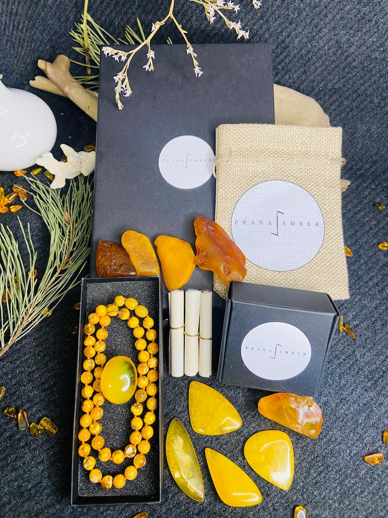 Prana Amber gift bags and gift boxes
