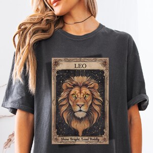 Vintage T-shirt Leo Tarotkaart, T-shirt Astrologie, Dierenriemkleding, Shirt Retro Horoscoop, T-shirt Hemelse Astrologie Grafisch T-shirt Cadeau voor tiener