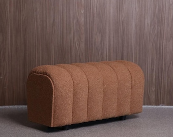 Banco otomano de bouclé, recibidor moderno, dormitorio tapizado, asiento suave minimalista, decoración neutra para el hogar
