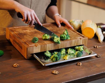 Oak cutting board with tray,Wooden cutting board,End grain cutting board,Board with container,Cutting board Engraved,End Grain Cutting Board