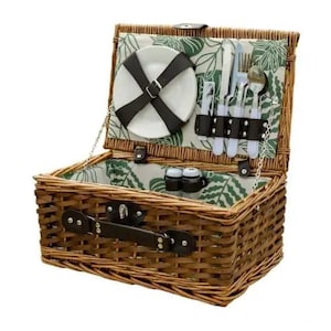 Vintage Picnic Basket Set with Tableware, Rattan Picnic Basket, Beach Basket, Large Picnic Basket With Lid