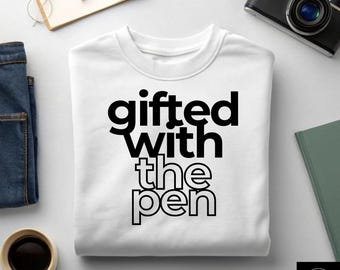 Camiseta unisex de cuello redondo "Dotado con la pluma", camiseta de autor, camiseta de escritor, regalo de autor, regalo de autor, camiseta de literatura