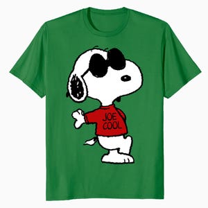Peanuts Snoopy Joe Cool T-Shirt Retro 90s Snoopy Old School Graphic Tee Green