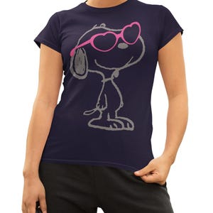Peanuts Snoopy Herz Schattierungen offizielles Frauen T-Shirt Niedliches Cartoon Grafik Shirt Snoopy Geschenk für Peanuts Casual Tee