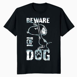 Peanuts Snoopy Beware Of Dog Official Men’s T-Shirt | Funny Guardian Lol Tee | 90s Retro Stencil Art Gift | Vintage Cartoon Graphic Shirt