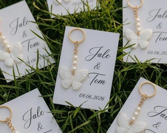 Personalisierte Perle Perlen Schmetterling Schlüsselanhänger Favor für Gast, Hochzeit Gefälligkeiten, Brautparty Geschenke, Bachelorette Party Geschenke, Hochzeit Schlüsselbund