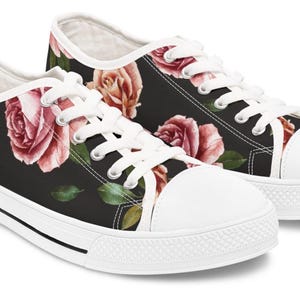Rose Print Women&#39;s Low Top Sneakers - Floral Design Athletic Shoes, Cute Flower Pattern Tennis Shoes, Garden Theme Casual Footwear, Spring
