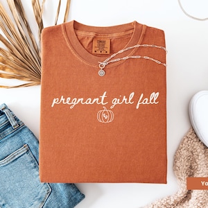Chemise automne fille enceinte, t-shirt maternité automne, chemise faire-part de grossesse citrouille, tenue d'automne pour maman, t-shirt minimaliste couleurs confort