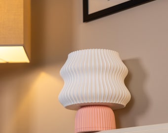 VelaWave Modern Kabelansluten Bordlampa – Dekorativ & Färgglad Design