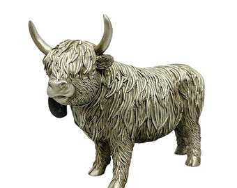 Highland Kuh Figur aus Harz - Schottisches Highland Kuh - Goldenes Ornament - Für Drinnen und Draußen - Highland Cow Geschenk