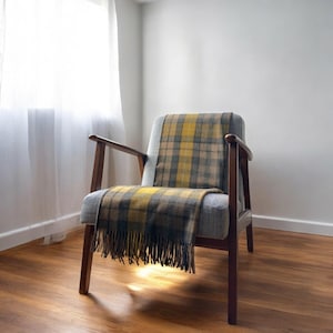Natural Buchanan - 100% Wool Tartan Knee Blanket - Eco Friendly Wool - Personalisable Blankets - Personalisable Throw - Tartan Blanket