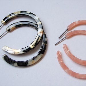 Marbled earring,Light Pink Tortoise earring,Circle Hoop earring,Pink Hoop,Acetate hoop earring,90s,Gifts for women,35mm,acrylic acetate hoop