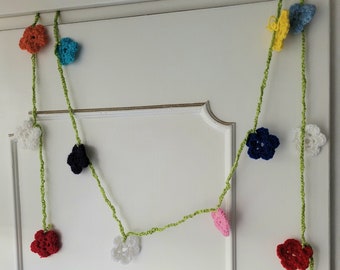 Crocheted Floral Garland Chain,Room Decoration,Colorful Boho Hair Accessory,Flower Wreath,Room Decor,Flower Garland Bunting,Handmade Folk