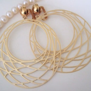 Boucles d'oreilles multi-cercles à clip, Grandes créoles en or, Idée cadeau, Spirales dorées, Légère, Boucle d'oreille bohème chic, Boucle d'oreille féminine, Style années 90