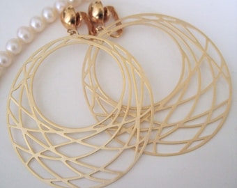 Pendiente multicírculo Clip-On,Pendientes de aro de oro grandes,Idea de regalo,Espirales doradas,Ligero,Pendiente Boho Chic,Pendiente femenino,estilo de los años 90