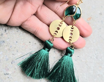 Statement Emerald Green Tassel Earring,Green and Gold Dangle Earring,Natural Silk tassel,Bohemian jewelry,Raw brass,Unique jewelry,Gift Idea