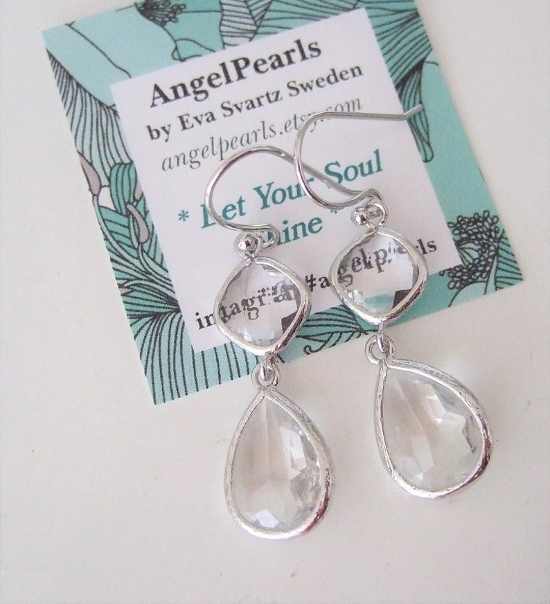 Clear Crystal Earring,Valentines Day Gift,Feminine Dangle drop earring,Glass quartz stone earring,Bridal Teardrop Earring,Wedding