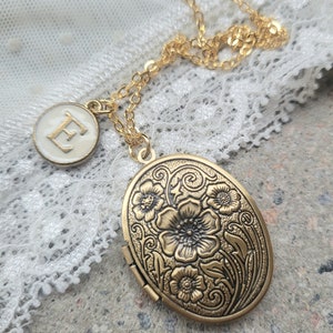 Collar de medallón de medallón personalizado, collar inicial personalizado, letra, alfabeto, medallón plegable de fotos de latón, regalo de vacaciones único para ella