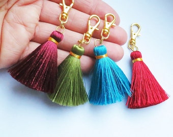 Holiday Gift Idea,Small Tassel Keychain,Purse Charm,Silk Tassel Keyring,Gift Idea,Zipper Clip,Bag Accessory,Silk Tassel Charm