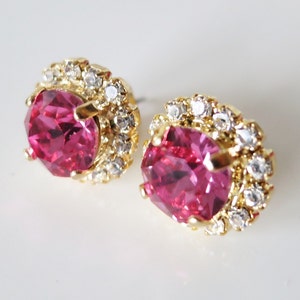 ピンクのスタッド イヤリング、彼女へのフェミニンなギフト、プレミア ブランドのオーストラリア産ピンクローズ イヤリング、ピンクのブライダル スタッド、ピンクのイヤリング スタッド、ステートメント ピンクのクリスタル