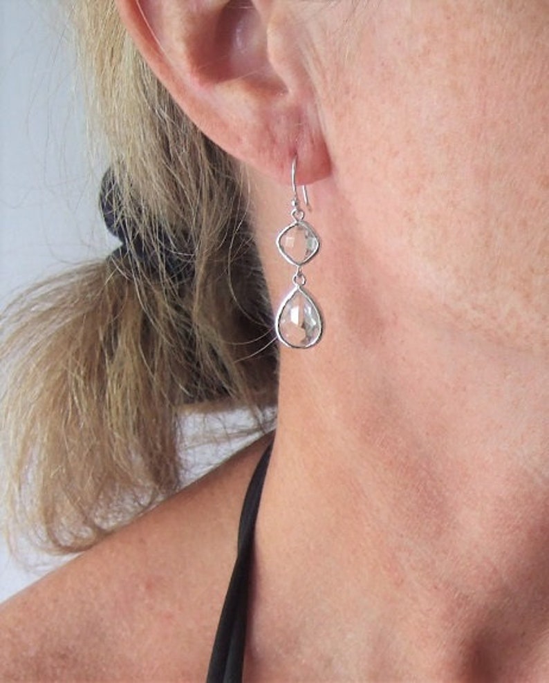 Clear Crystal Earring,Valentines Day Gift,Feminine Dangle drop earring,Glass quartz stone earring,Bridal Teardrop Earring,Wedding