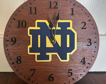 Horloge Notre-Dame en bois