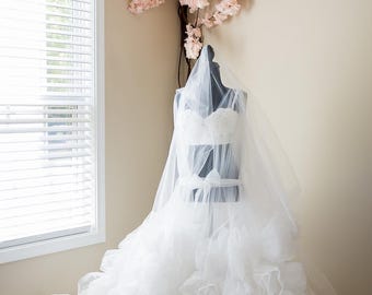 Bridal Robe, Wedding Robes for Brides, Floral Tulle Robe, Custom Wedding Day Robe, Gift for Bride to be, Bridal morning robe