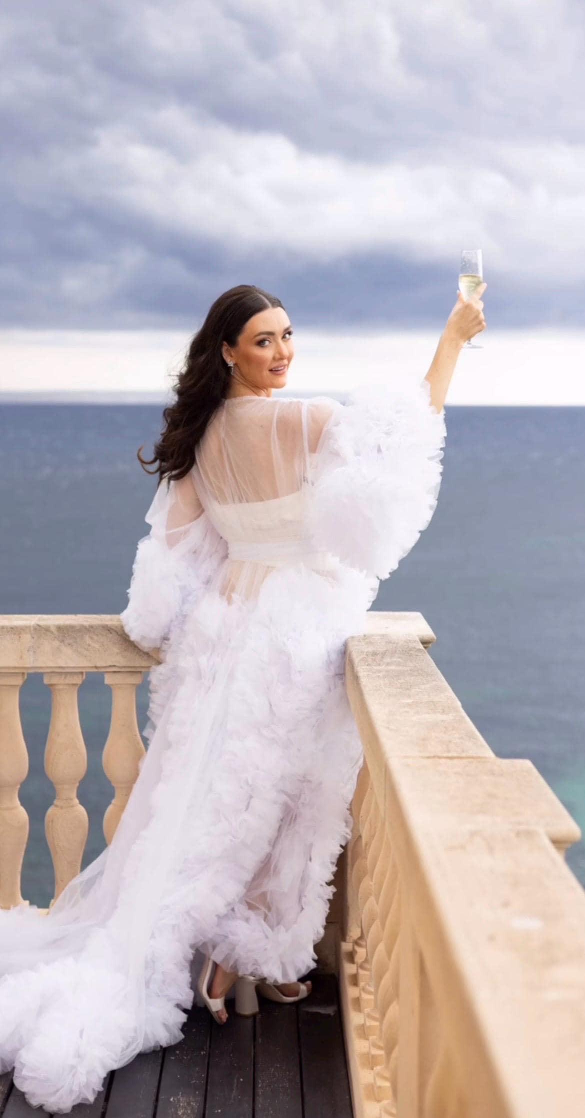 Bridal Robe, Wedding Robes for Brides, Tulle Robe, Wedding Day Robe, Gift for Bride to be, Bridal morning robe