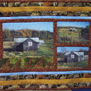 Quilted wall hanging October Scene, barn quilt