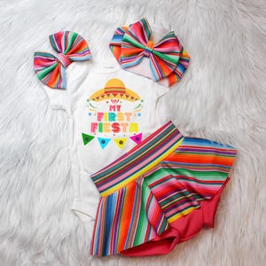 Serape Skirted Bummies and Bow for Baby girls, My First Fiesta Birthday Set, Colorful 1st Birthday Outfit, Mexican Baby Girl Clothes