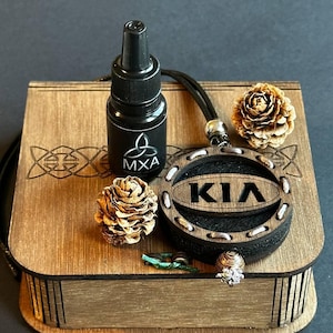 KIA Auto-Lufterfrischer aus Holz | Nachfüllbarer Holzdiffusor | Geschenk für Autofahrer | Handgefertigtes Autoaccessoire