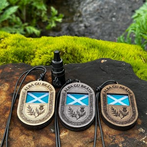 Ambientador de coche de madera hecho a mano – Bandera escocesa Alba gu Brath Scotland Gift