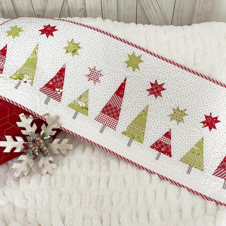 Christmas Tree Table Runner Snowy Pines Table Runner PDF Etsy