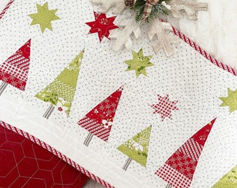 Christmas Tree Table Runner | Snowy Pines Table Runner PDF | The Pattern Basket - Margot Languedoc Designs