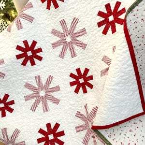 Copos de nieve de menta / Patrón de edredón en PDF / The Pattern Basket