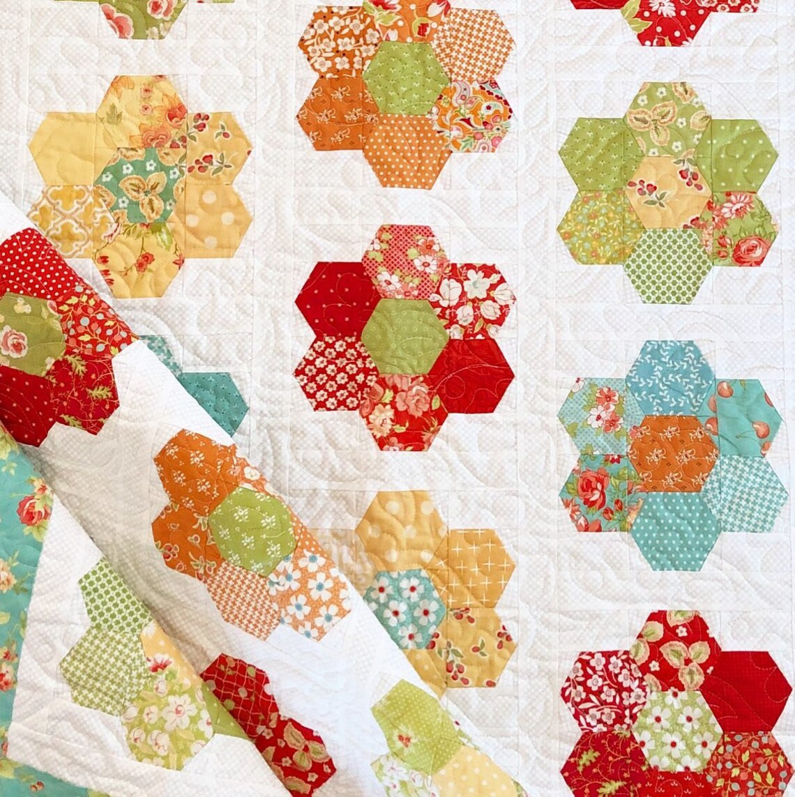 Honeybee Blooms Quilt Pattern PDF the Pattern Basket Etsy
