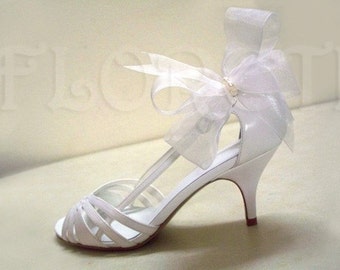 Sassy White Organdy Bow Bridal Shoe Clips w Pearls Set of 2