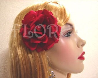 Rote Bermuda Queen Couture Seide Rose Haarclip Accessoire