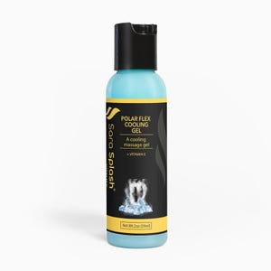 Puede incluir: Una botella azul de gel refrescante Polar Flex de Sora Splash. La etiqueta negra dice "Polar Flex Cooling Gel" y "A cooling massage gel + Vitamin E". La botella contiene 59 ml.