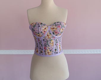 Corpete com amarração floral lilás: Top de noiva boho