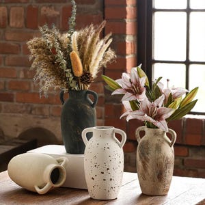 陶器製花瓶 白と茶色 茶色と白の素朴な陶器の花瓶 | ミニマリストのモダンな装飾