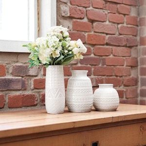 White Ceramic Vase | Modern Farmhouse Retro Decor