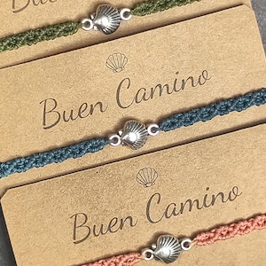Handmade women's bracelet inspired by the pilgrims of Saint James of Compostela, perfect as a gift, souvenir, or lucky charm for her/Camino Santiago/macrame