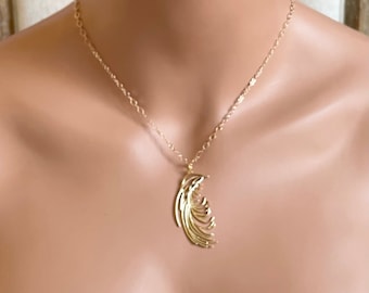 Feather Pendant  Necklace, Gold Feather Necklace, Gift For Her, Gift For Mom