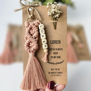 Chaveiro de macramê com nome para madrinhas, cartão e flor, chaveiro personalizado, lembrancinha para chá de panela, presente para madrinha, pedido de casamento para madrinha