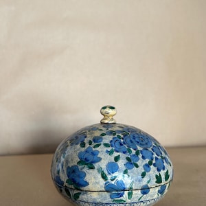 Exquisite Indian Kashmiri Paper Mache – Handcrafted by Local Artisans for Oxfam
