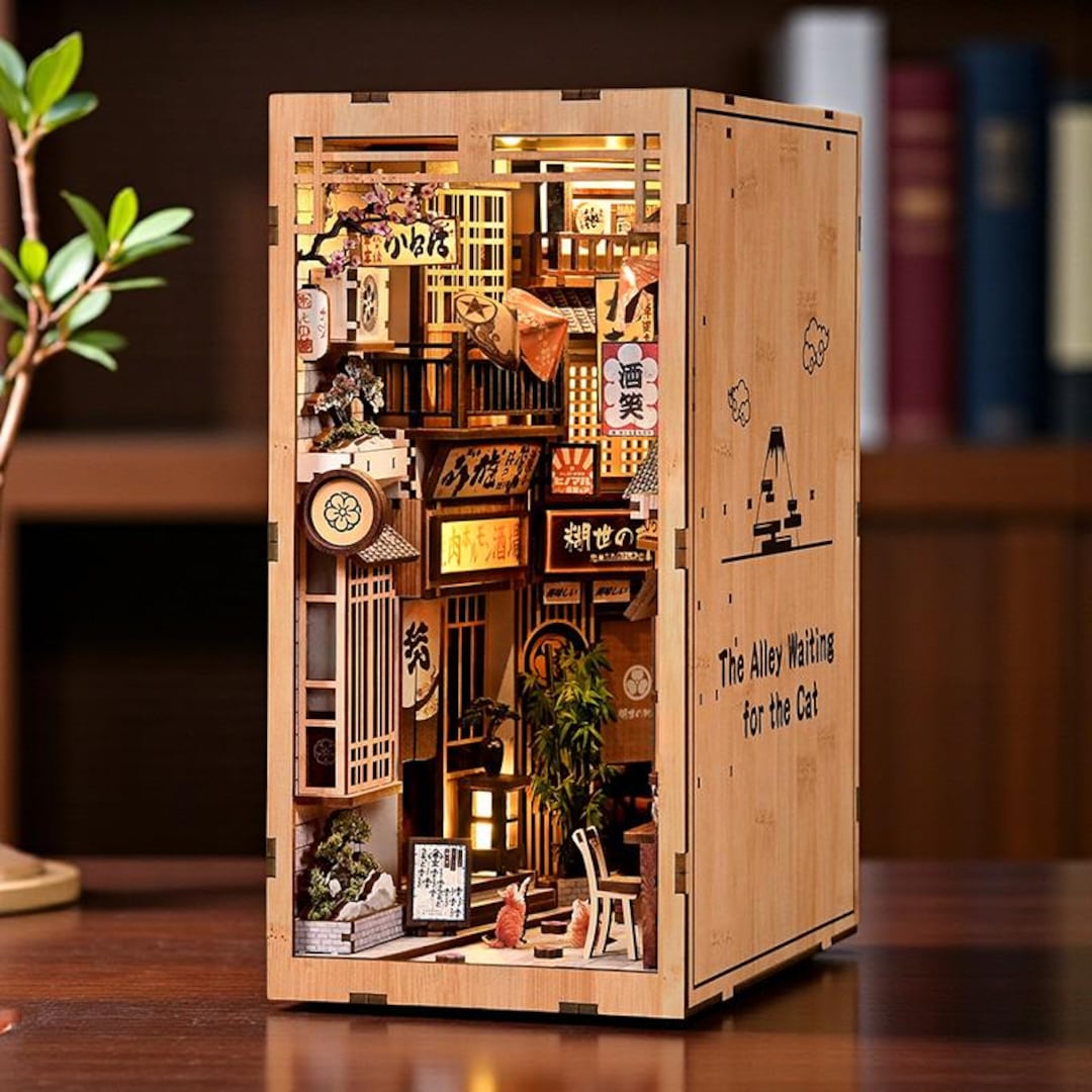 Studio Dogayev ハンドメイド置物 ユダヤ人 DIY Japanese Alley Book Nook Kit, 3D Wooden Puzzle With LED